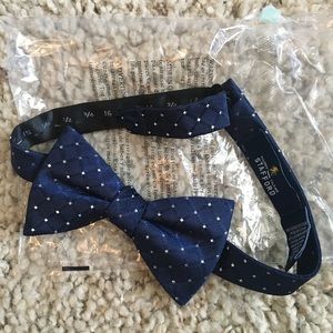 Navy bow tie